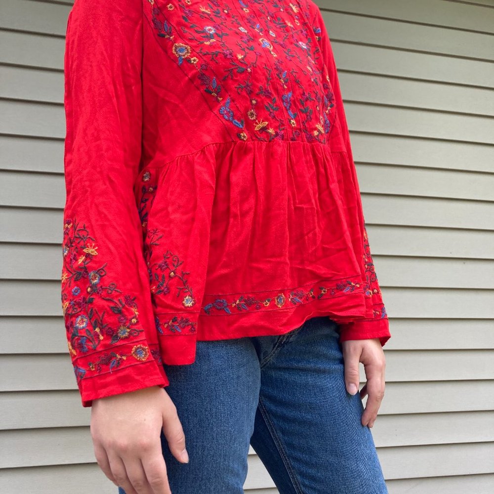 Umgee Boho Embroidered Crocheted Red Blouse Size Small
